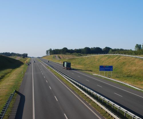 autostrada na wzniesieniu