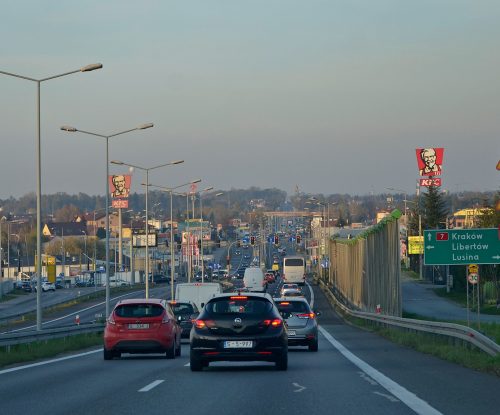 trasa szybkiego ruchu z dużym natężeniem ruchu