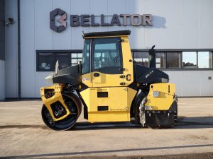 Używany walec tandemowy kombinowany BOMAG BW 154 ACP-4 Used combi roller BOMAG BW 154 ACP-4 Gebraucht Kombiwalze BOMAG BW 154 ACP-4 Комбинированный каток б/у BOMAG BW 154 ACP-4