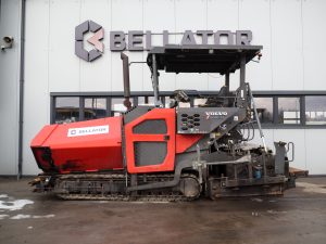 Używana układarka gąsienicowa VOLVO ABG P7820C Used asphalt paver VOLVO ABG P7820C Gebraucht Kettenfertiger VOLVO ABG P7820C Гусеничный асфальтоукладчик б/у VOLVO ABG P7820C