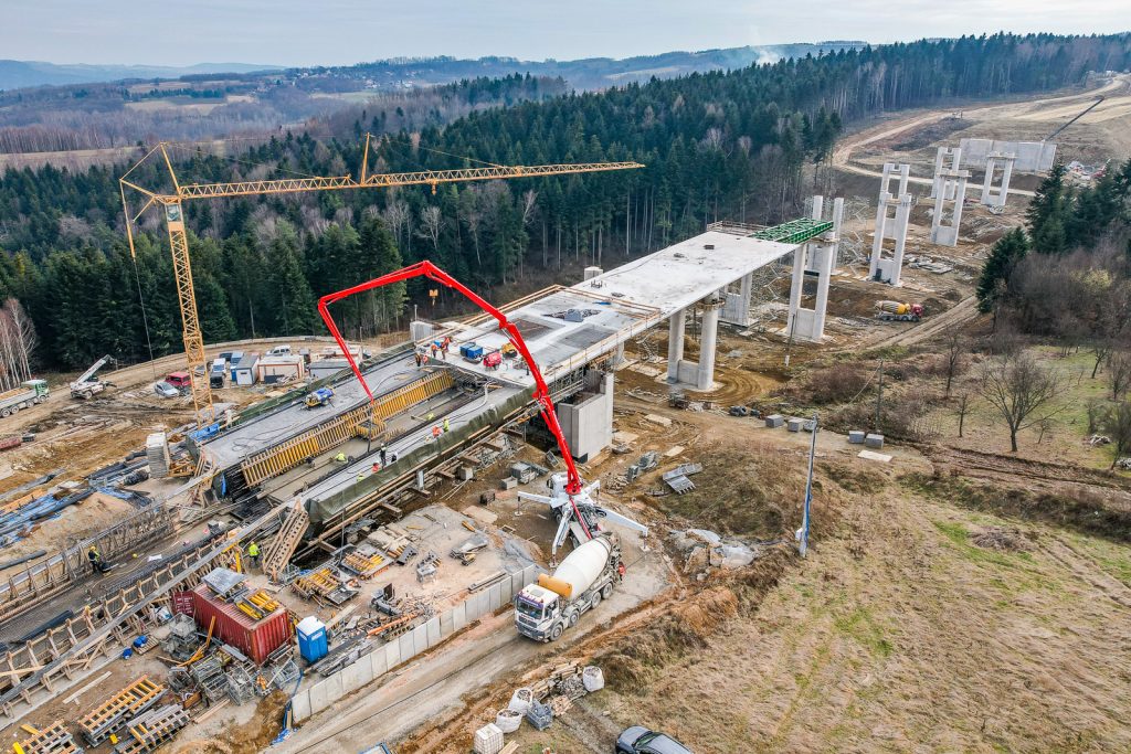 Podkarpackie. Prace przy budowie S19 Babica-Jawornik zaawansowane niemal w 50%