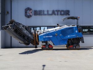 Używana frezarka gąsienicowa WIRTGEN W100CFi Used tracked cold milling machine WIRTGEN W100CFi Gebraucht Großfräsen mit kettenlaufwerk WIRTGEN W100CFi Дорожные фрезы б/у WIRTGEN W100CFi